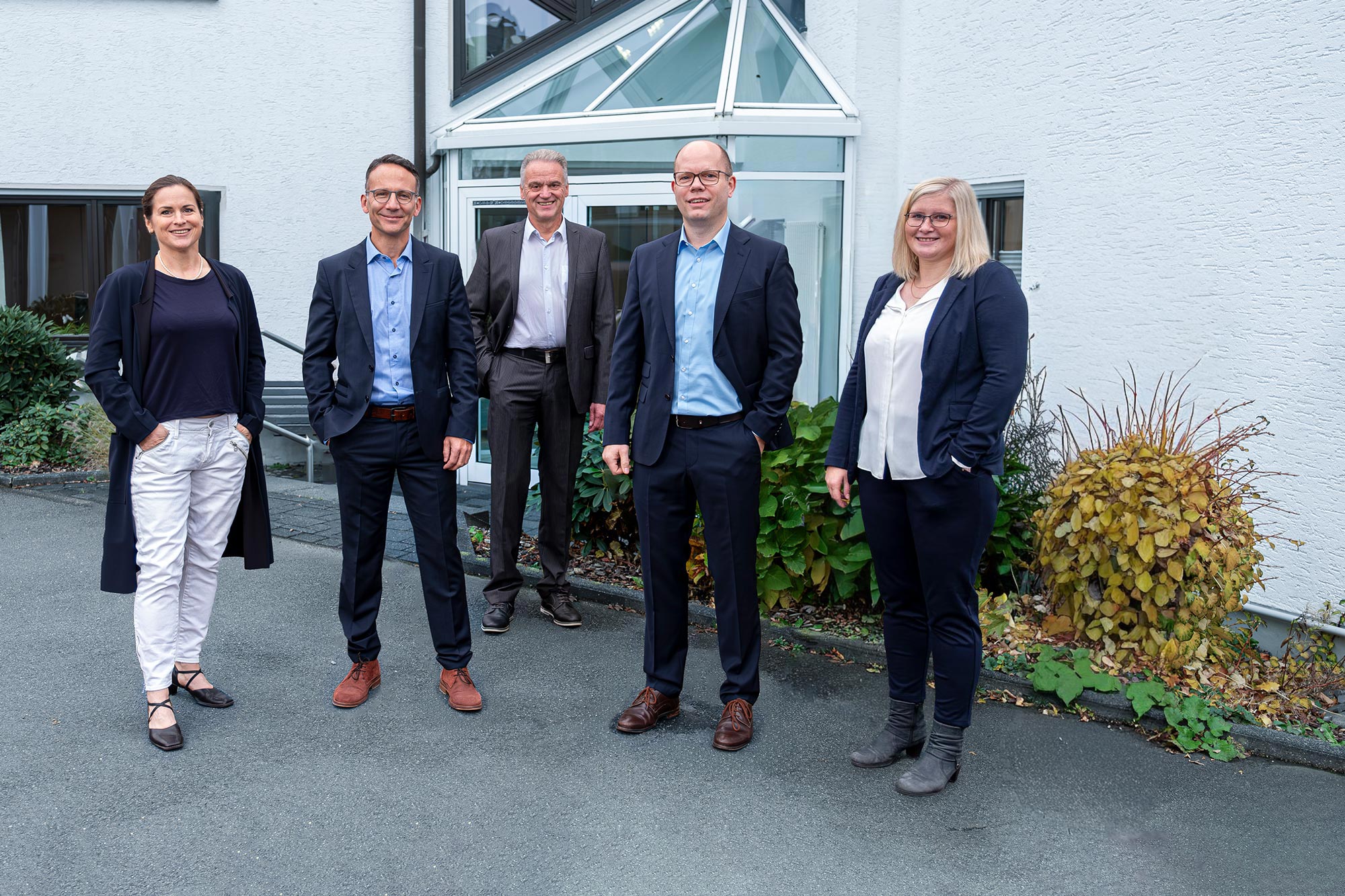 Die Berufsträger neben den Gesellschaftern Patrick Schladitz, Christoph Hesener und Martin Nohl